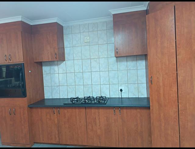 3 BEDROOM HOUSE FOR SALE IN ROTHDENE
